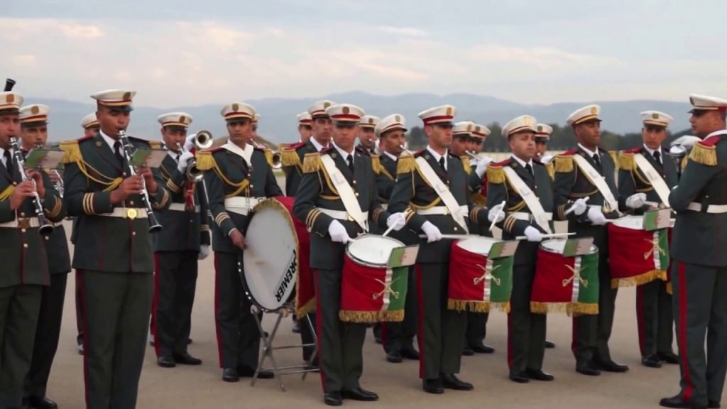 ANP : Gaïd Salah effectue rend visite au commandement de la Garde Républicaine