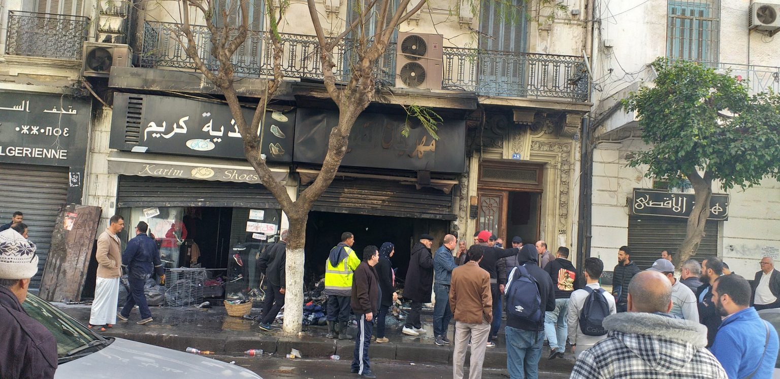 Alger:deux magasins de chaussures cambriolés et incendiés