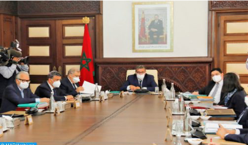 Maroc – PLF 2023 : Akhannouch exhorte les membres du gouvernement et leurs départements à «serrer la ceinture»