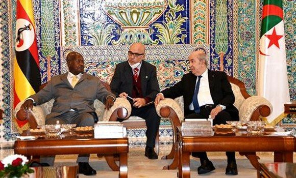 Le président de la République s’entretient avec son homologue ougandais