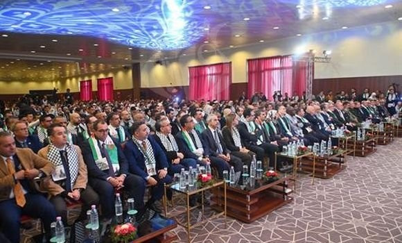 Adhésion de la jeunesse dans la vie politique