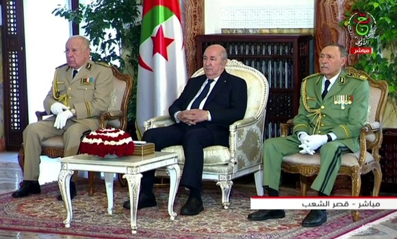 Le Président de la République préside la cérémonie de remise de grades et de médailles