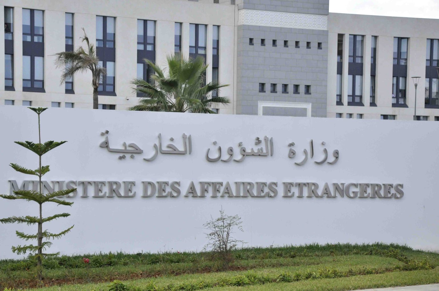 DIPLOMATIE: L’Algérie exprime préoccupation et regrets de l’attaque Américaine contre les installations nucléaires Iraniennes