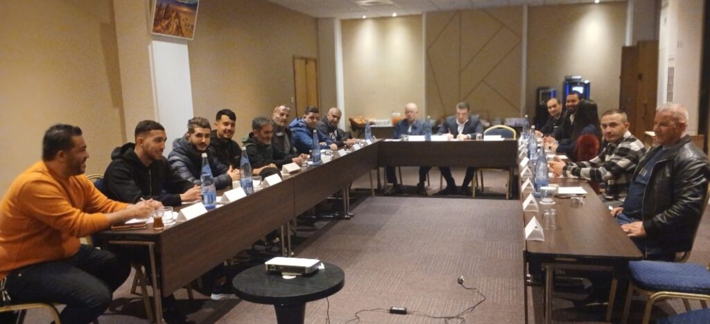 MANAGEMENT ENTREPRISE : De la bonne discussion jaillit la lumière