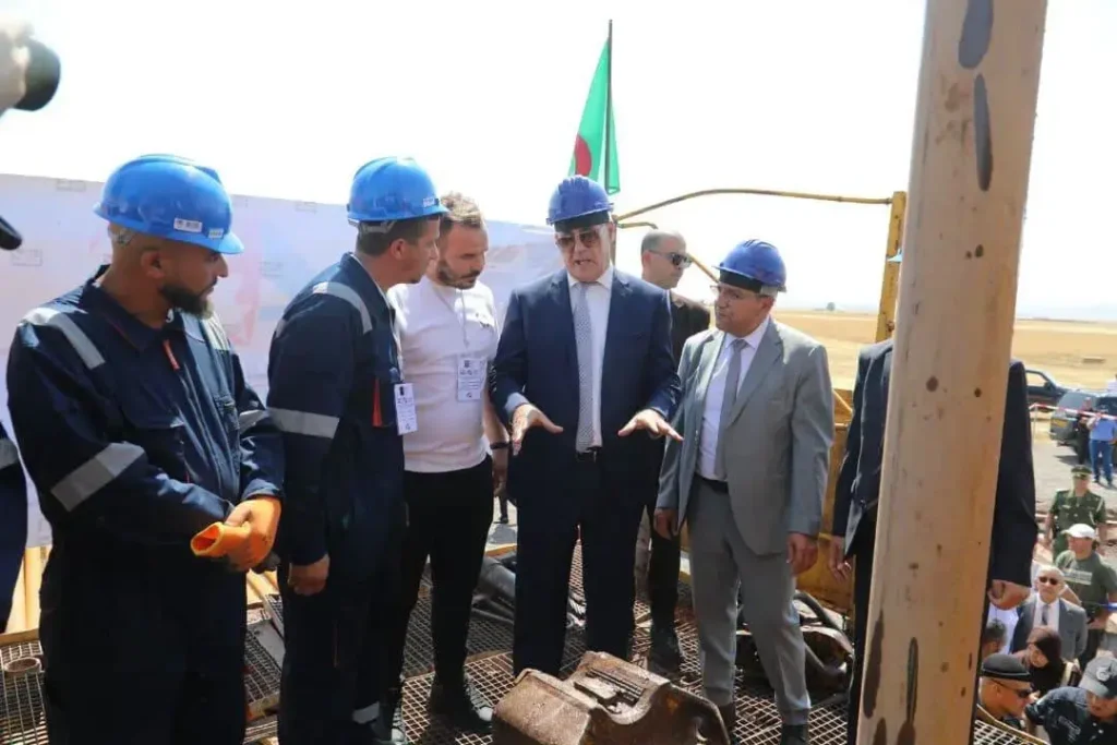 Alimentation en eau potable: Le ministre de l’hydraulique Lounes Bouzegza en visite de travail à Bechar
