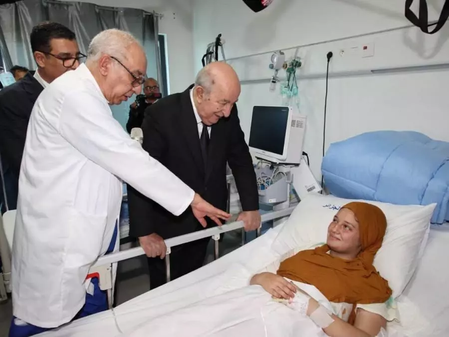 Enfants victimes de l’ incendie à Mohammadia : Le président Tebboune aux chevet des victimes hospitalisé à l’Hôpital des grands brûlés de Zéralda
