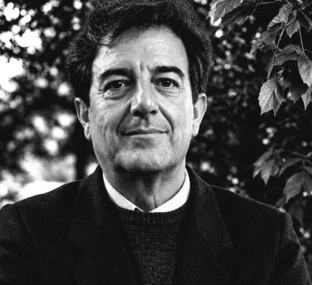 Le Cinéma et le théâtre national en deuil : Sid Ahmed Agoumi rejoint sa demeure éternelle à l’âge de 86 ans