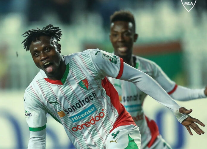 Championnat ligue1- Mobilis: Le MCA Algérie remonte son classement contre l’USBiskra 0-1