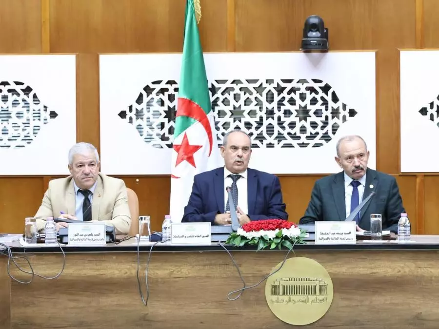 PLF 2027 : Les prochaines prévisions de croissances annuelles tournent autour de 4.2%